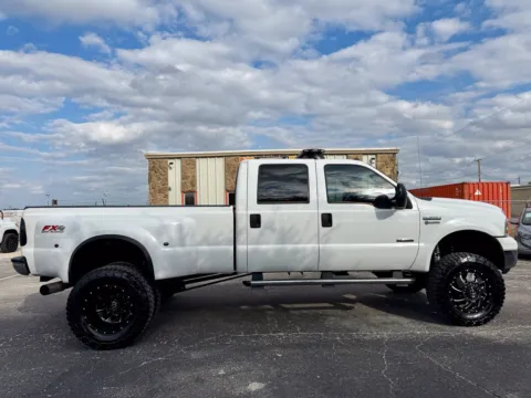 Photos of 2006 Ford F-350SD Lariat for sale in Abilene, TX at BISON AUTO