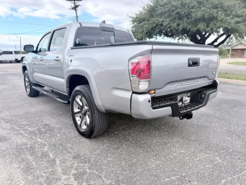 More photos of 2019 Toyota Tacoma Limited at BISON AUTO, TX