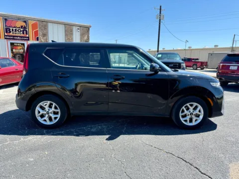 Photos of 2022 Kia Soul LX for sale in Abilene, TX at BISON AUTO
