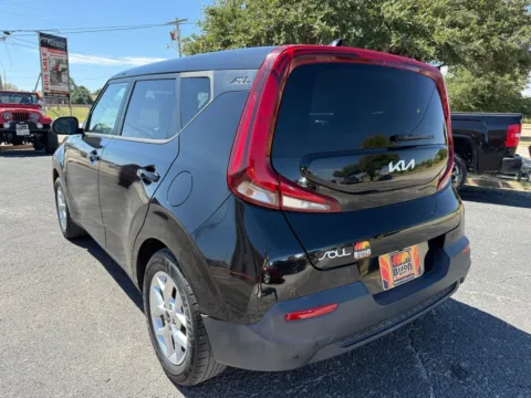More photos of 2022 Kia Soul LX at BISON AUTO, TX