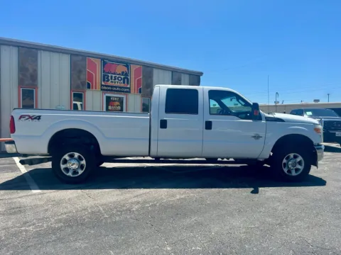 Photos of 2016 Ford F-350 Crew Cab 4X4 XL for sale in Abilene, TX at BISON AUTO