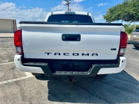 More photos of 2018 Toyota Tacoma TRD Sport at BISON AUTO, TX
