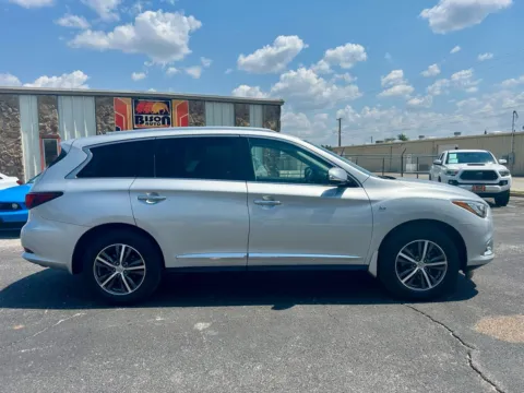 Photos of 2019 INFINITI QX60 LUXE for sale in Abilene, TX at BISON AUTO