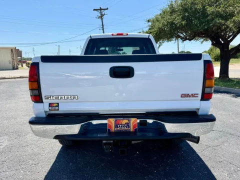 More photos of 2007 GMC Sierra 2500HD Classic SLT Crew Cab at BISON AUTO, TX
