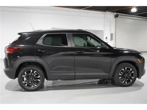 More photos of 2023 Chevrolet Trailblazer LT Sport Utility 4D at AutoNow, CA