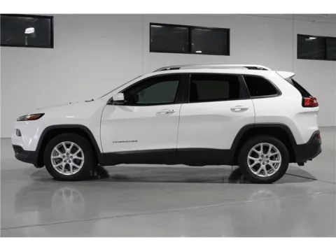 Photos of 2017 Jeep Cherokee Latitude Sport Utility 4D for sale in Indio, CA at AutoNow