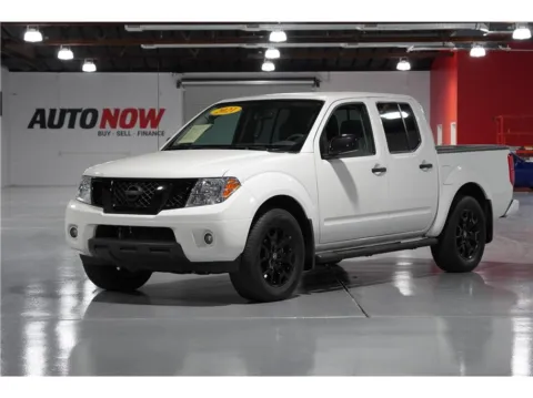 White 2021 Nissan Frontier Crew Cab SV Pickup 4D 5 ft for sale in Indio, CA