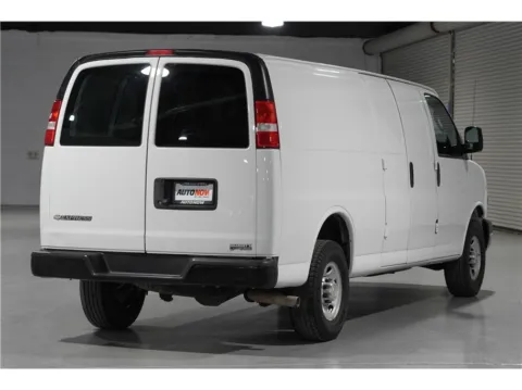 More photos of 2021 Chevrolet Express 2500 Cargo Extended Van 3D at AutoNow, CA