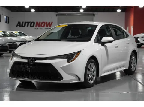 White 2021 Toyota Corolla LE Sedan 4D for sale in Indio, CA