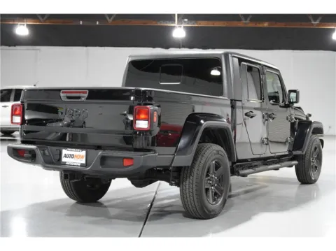 More photos of 2021 Jeep Gladiator California Edition Pickup 4D 5 ft at AutoNow, CA