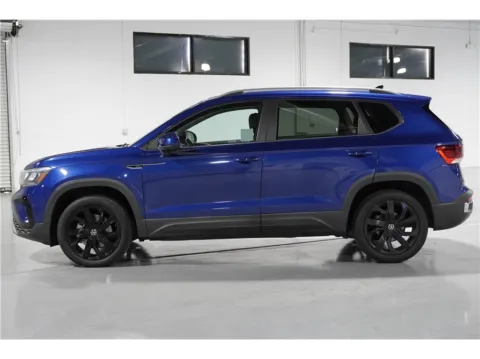 Photos of 2022 Volkswagen Taos SE Sport Utility 4D for sale in Indio, CA at AutoNow