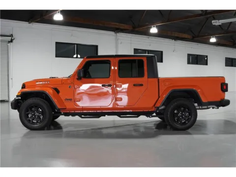 Photos of 2023 Jeep Gladiator Willys Pickup 4D 5 ft for sale in Indio, CA at AutoNow