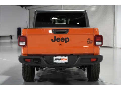 More photos of 2023 Jeep Gladiator Willys Pickup 4D 5 ft at AutoNow, CA