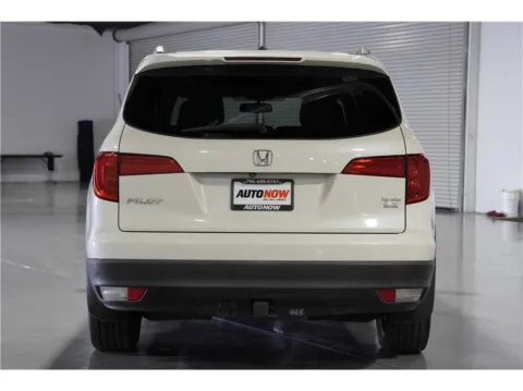 More photos of 2018 Honda Pilot EX-L Sport Utility 4D at AutoNow, CA