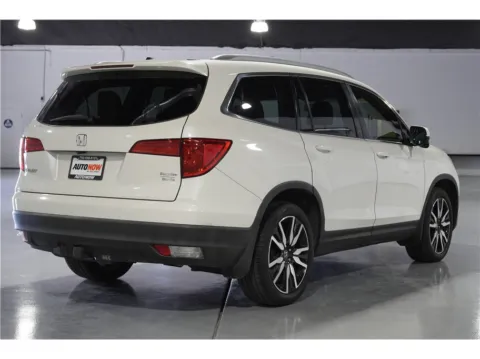 More photos of 2018 Honda Pilot EX-L Sport Utility 4D at AutoNow, CA