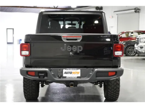 More photos of 2021 Jeep Gladiator Willys Pickup 4D 5 ft at AutoNow, CA