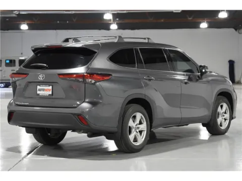 More photos of 2022 Toyota Highlander LE Sport Utility 4D at AutoNow, CA