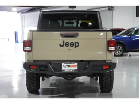 More photos of 2022 Jeep Gladiator Sport S Pickup 4D 5 ft at AutoNow, CA