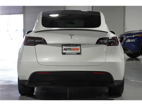 More photos of 2020 Tesla Model Y Performance Sport Utility 4D at AutoNow, CA
