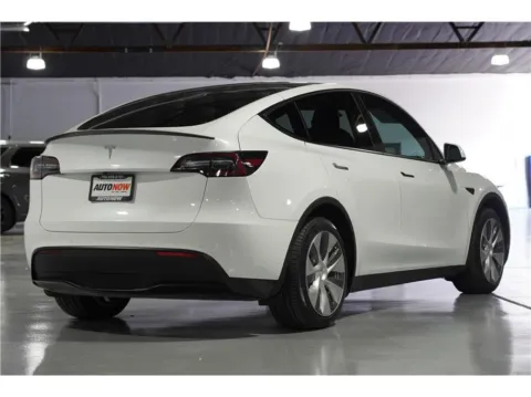 More photos of 2020 Tesla Model Y Performance Sport Utility 4D at AutoNow, CA