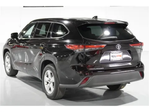 Another view of 2020 Toyota Highlander L Sport Utility 4D for sale in Indio, CA at AutoNow