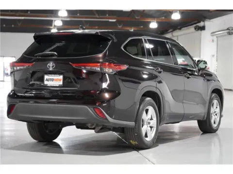 More photos of 2020 Toyota Highlander L Sport Utility 4D at AutoNow, CA
