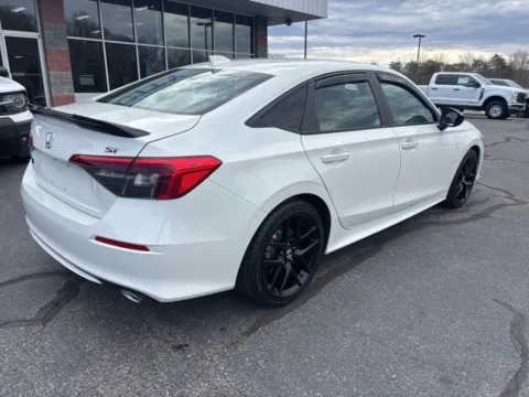 More photos of 2024 Honda Civic Si at Tri-City Chevrolet Buick GMC Ford, NC