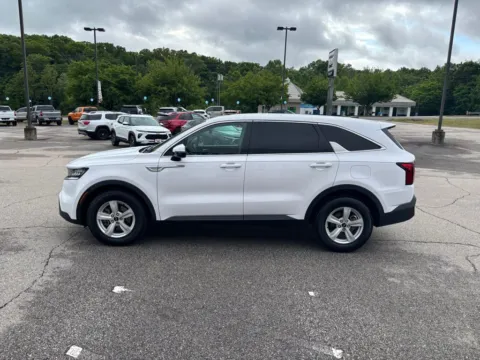 Photos of 2022 Kia Sorento LX for sale in Eden, NC at Tri-City Chevrolet Buick GMC Ford