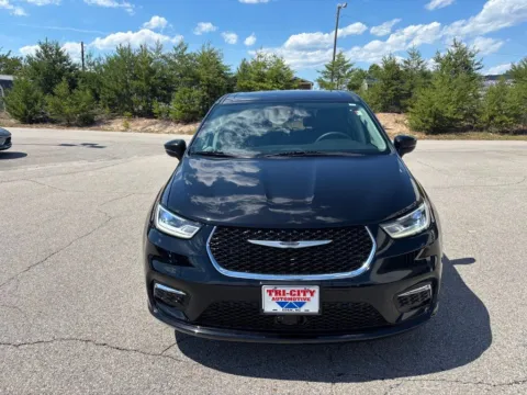 More photos of 2024 Chrysler Pacifica Touring L at Tri-City Chevrolet Buick GMC Ford, NC