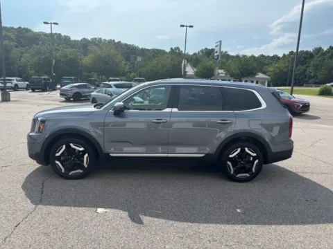 Photos of 2025 Kia Telluride S for sale in Eden, NC at Tri-City Chevrolet Buick GMC Ford