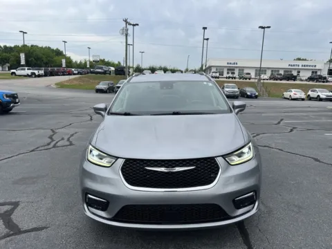 More photos of 2021 Chrysler Pacifica Touring L at Tri-City Chevrolet Buick GMC Ford, NC