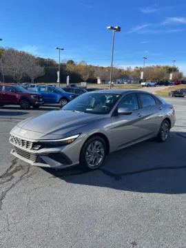 Gray 2024 Hyundai Elantra SEL for sale in Eden, NC