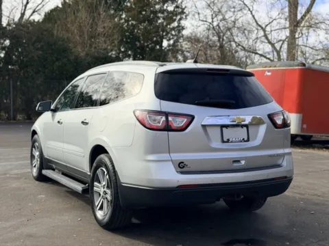 More photos of 2017 Chevrolet Traverse 2LT at Hank Graff Chevrolet Davison, MI