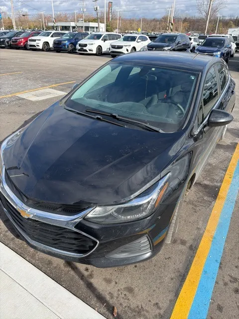 Black 2019 Chevrolet Cruze LT for sale in Davison, MI