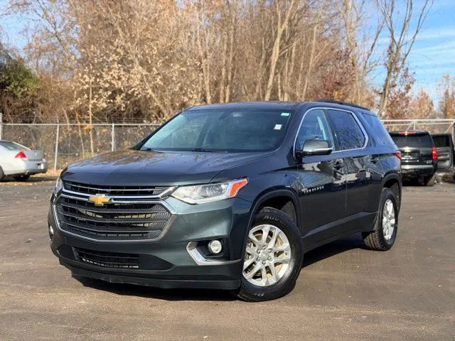 Gray 2020 Chevrolet Traverse LT for sale in Davison, MI