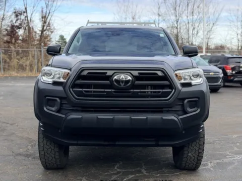 Photos of 2019 Toyota Tacoma SR5 for sale in Davison, MI at Hank Graff Chevrolet Davison
