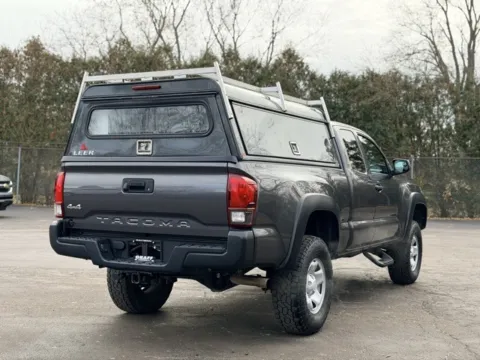 More photos of 2019 Toyota Tacoma SR5 at Hank Graff Chevrolet Davison, MI