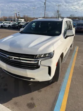 White 2023 Chevrolet Suburban LT for sale in Davison, MI