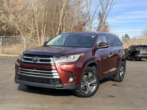 Red 2018 Toyota Highlander Limited for sale in Davison, MI