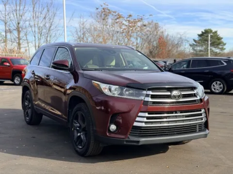 Photos of 2018 Toyota Highlander Limited for sale in Davison, MI at Hank Graff Chevrolet Davison