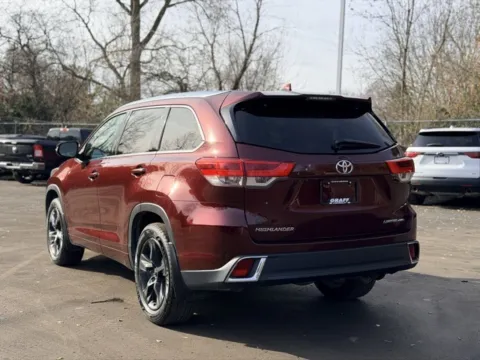 More photos of 2018 Toyota Highlander Limited at Hank Graff Chevrolet Davison, MI