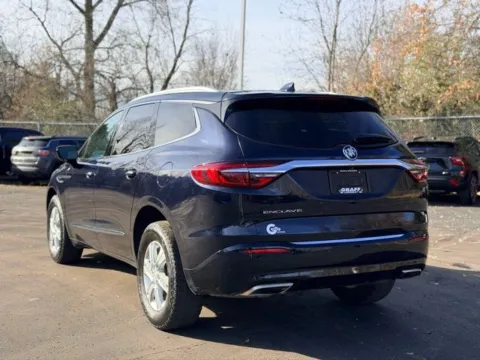 More photos of 2020 Buick Enclave Essence at Hank Graff Chevrolet Davison, MI