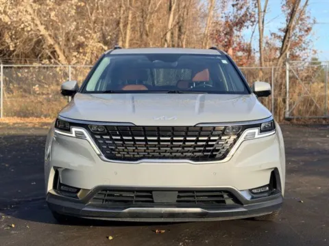 Photos of 2024 Kia Carnival SX Prestige for sale in Davison, MI at Hank Graff Chevrolet Davison
