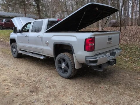 More photos of 2015 GMC Sierra 2500HD Denali at Hank Graff Chevrolet Davison, MI