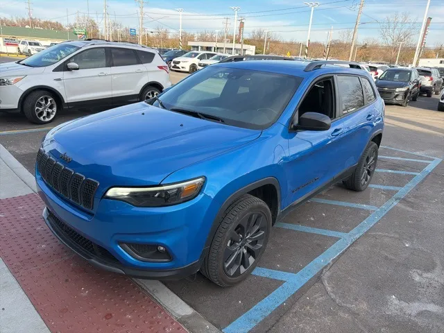 Blue 2021 Jeep Cherokee Latitude Lux for sale in Davison, MI