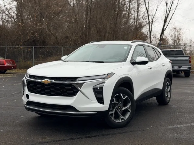 White 2024 Chevrolet Trax LT for sale in Davison, MI