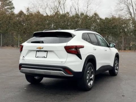 More photos of 2024 Chevrolet Trax LT at Hank Graff Chevrolet Davison, MI