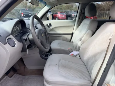 More photos of 2007 Chevrolet HHR LT at Hank Graff Chevrolet Davison, MI