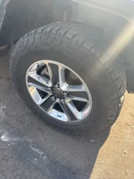 More photos of 2019 Jeep Wrangler Unlimited Sahara at Hank Graff Chevrolet Davison, MI