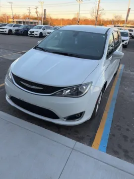 White 2018 Chrysler Pacifica Touring Plus for sale in Davison, MI